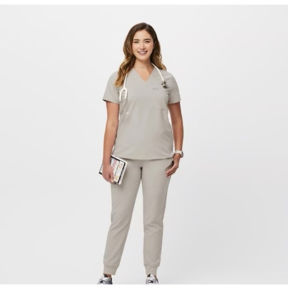 Figs Bone Scrub Set